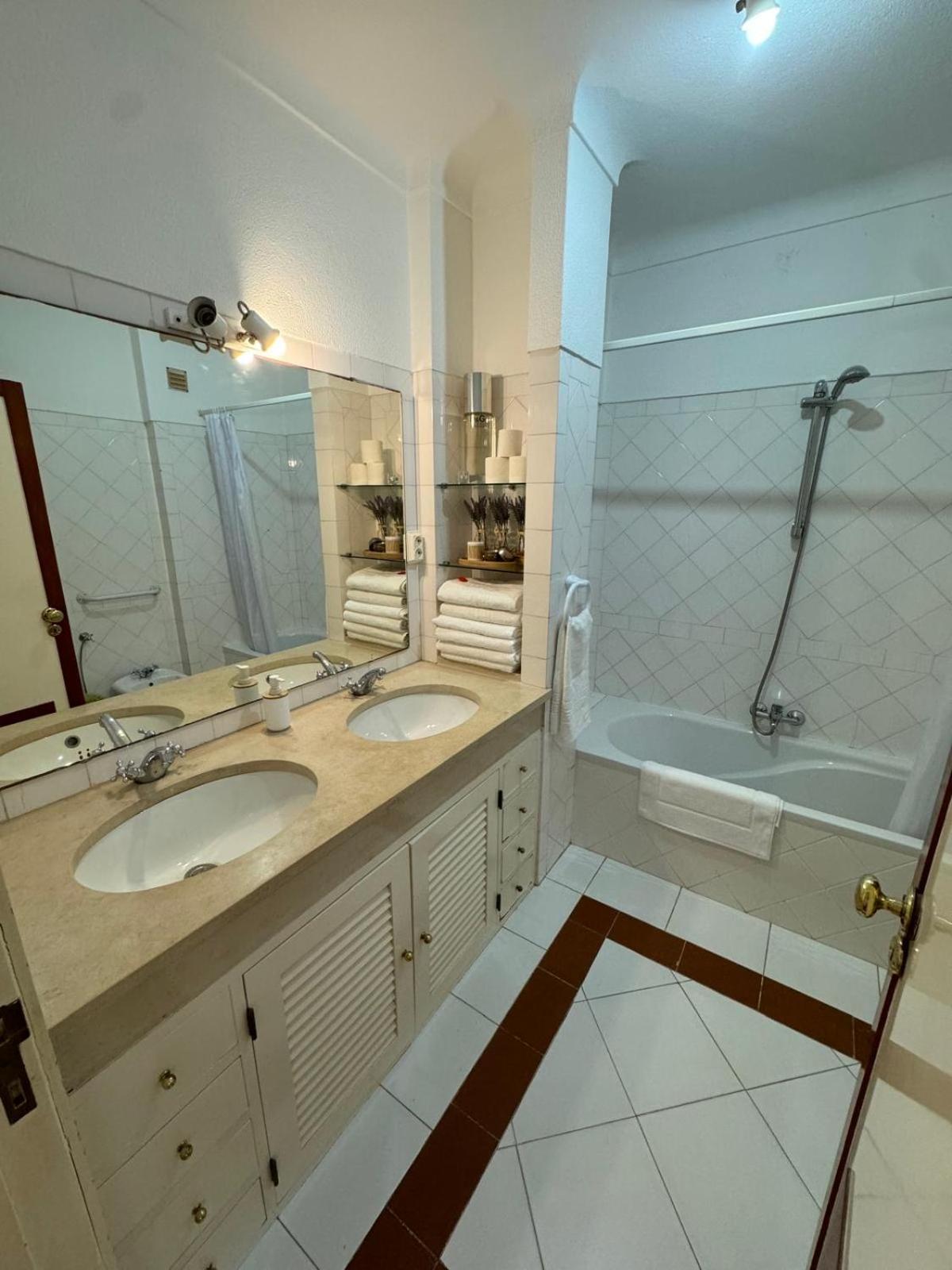 Villa 46 Hostel لاغوس المظهر الخارجي الصورة